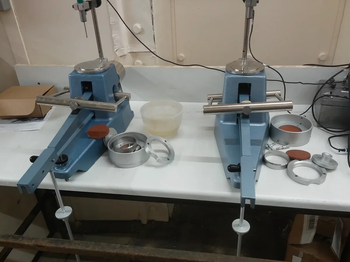 Límites de Atterberg en La Serena: Determinación y Control de Plasticidad